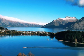 Lovely Apartment- Amazing Lake & Mountain Views